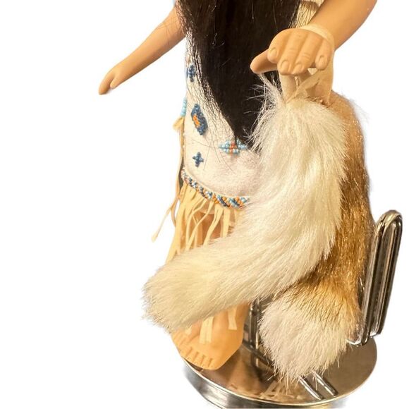 Vintage Native American Porcelain Doll Traditional Dress Fringe and Beads 16 inc - Picture 7 of 15